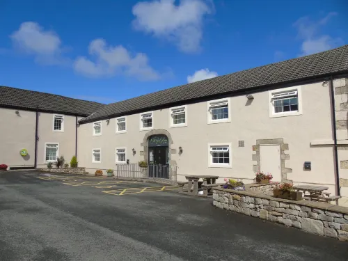 The Old Ginn House Inn Hotels in Dean