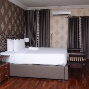 Mahogany Hotel and Suites