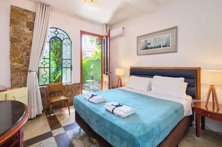 Pousada Pontal Gardens Отели в г. Парати