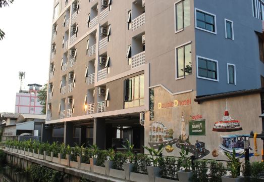 4. 더블 D 호텔..