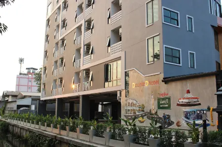 Double D Hotel Отели рядом с достопримечательностью «CP All Academy»