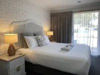 Beachmere Palms Motel Hotels in Caboolture