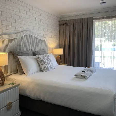 Beachmere Palms Motel