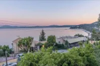 Akrogiali Apartments - Sea View