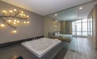 Agora Suites