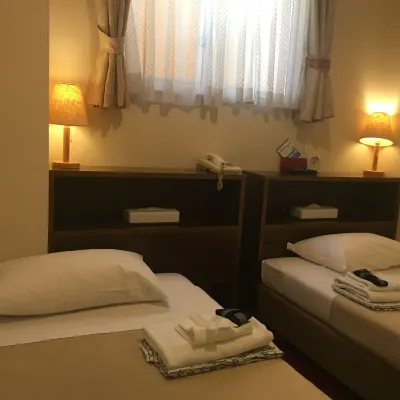 Hotel Yanagibashi Các khách sạn gần Ga Bakurochou