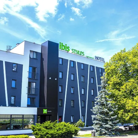 ibis Styles Warszawa West Отели рядом с достопримечательностью «Бемово»