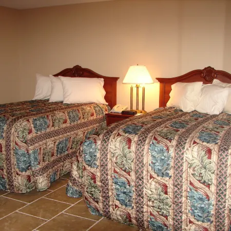 Lake Grassy Inn & Suites