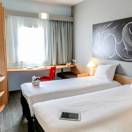 ibis Orange Sud