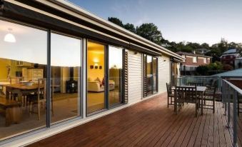 Baldwin Street Bnb