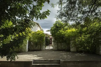 Out of Africa Guesthouse Hotels in 