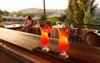 Belvedere Aeolis Hotel - Quầy bar