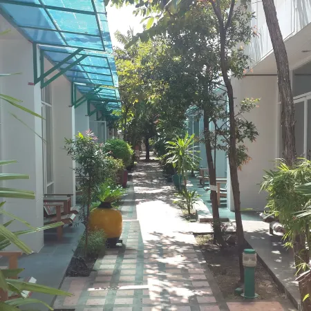 Khun Chaweng Resort