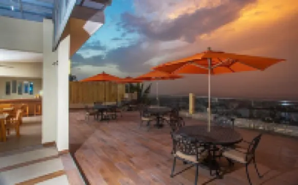 塔洛烏住宅酒店