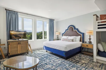 Dollywood's DreamMore Resort and Spa