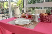 Mas Saint-Ange Hotels in Lunel-Viel