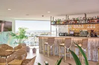 Universal Hotel Perla - Baarit