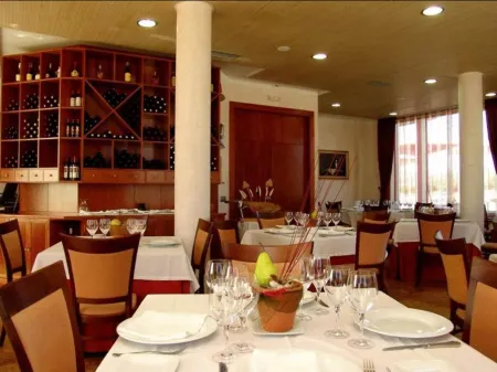 Complejo El Carrascal Отели в г. Навадихос