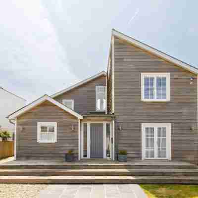 Hamptons Style Lux Beach House Hotel Exterior