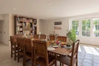 L'Ilot Vignes Hotels in Rauzan