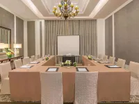 Discovery Primea, Manila