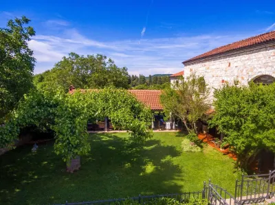 Villa Lav Hotels in Okreti