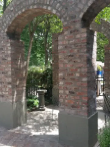 Izimbali Lodge and Restaurant