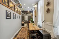 The Loft Buchanan - Chic Industrial Loft in Historic Downtown