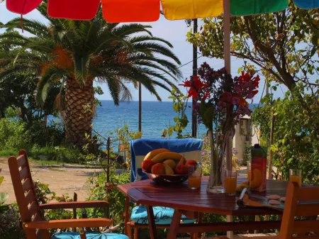 Vistonia Отели в г. Agios Georgios