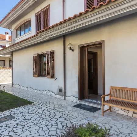 AnaeleHouseapartments Ltb