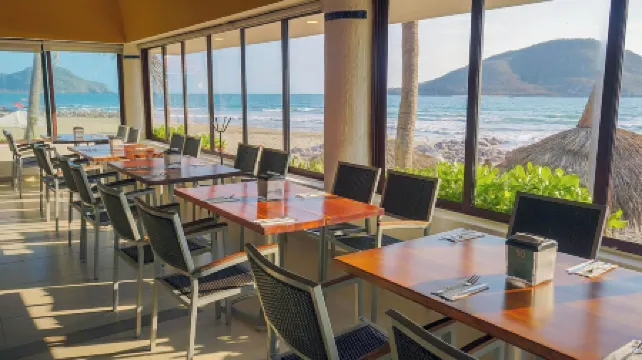 Luna Palace Hotel and Suites