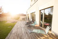 Zug Youth Hostel Hotels in Рисч