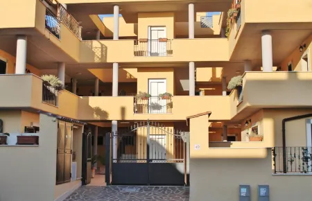 Hotel la Maison Jolie Отели в г. Фьюмичино