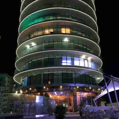 White Tower Mamaia Hotel Exterior