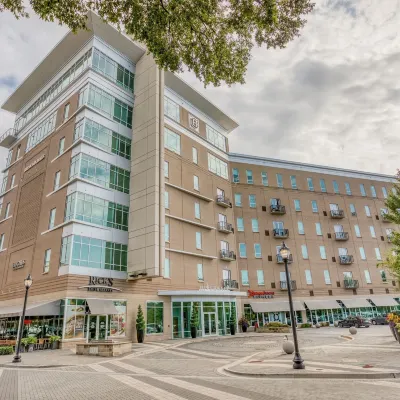 Mint House Greenville - Downtown Hotels near Falls Park on the Reedy