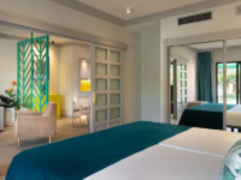 Villa Mandi Golf Resort Hotels in Playa de las Americas