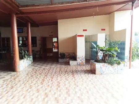 The Delta Falls Hotel Отели в г. Найяеруру