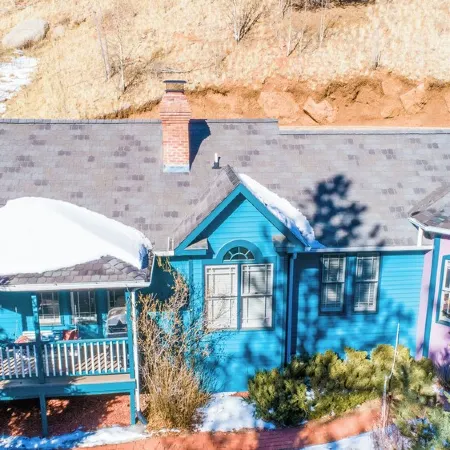 The Victorian at Valley Glen- a romantic mountain getaway
