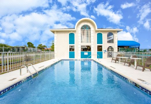 데이즈 인 바이 윈덤 아폽카/올랜도