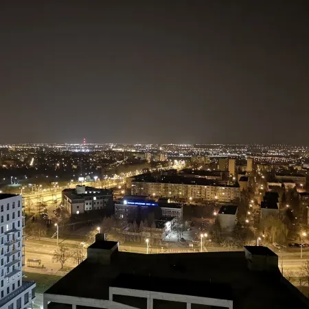 Easy Rent- Sky Free Parking, Hala Globus, 24h Check-in, Zana