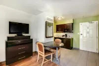 Studio 6 East Brunswick, NJ - NYC Area Hotels in East Brunswick Township
