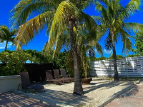 ครีกไซด์ อินน์ โรงแรมในTavernier