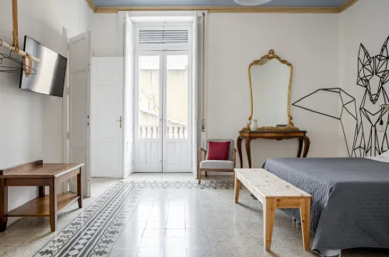 Cavour Apartment with Balcony by Wonderful Italy