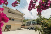 Voyage Villa Hotels near Plaża