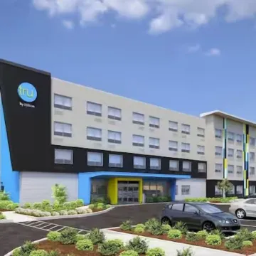 Tru by Hilton Bracebridge, on