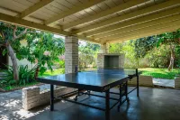 Spacious Retreat w Large Kitchen Outdoor Patio Hotels in East Pasadena