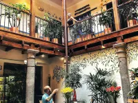La Casona de la Ronda Hotel Boutique & Luxury Apartments Hotels near Viewpoint El Panecillo