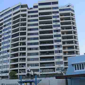 Cairns Aquarius Hotel Exterior