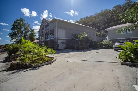 Tangarane Отели рядом с достопримечательностью «Point du Bout Beach»