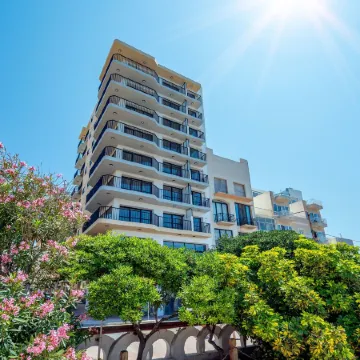 Islet Seafront Apartment Corner Terrace